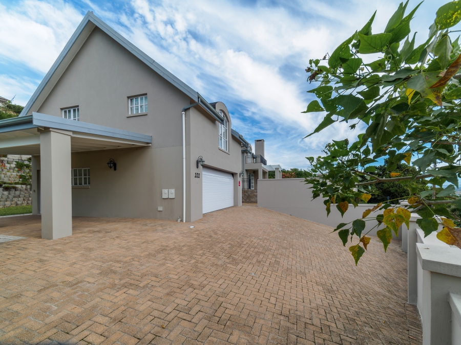 5 Bedroom Property for Sale in The Village Western Cape